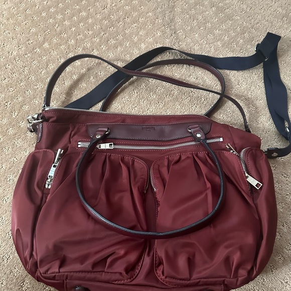 MZ Wallace great size tote with lots of pockets and 3 different straps - Picture 4 of 9